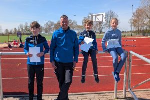 Unsere Athleten mit Trainer Andreas Richter